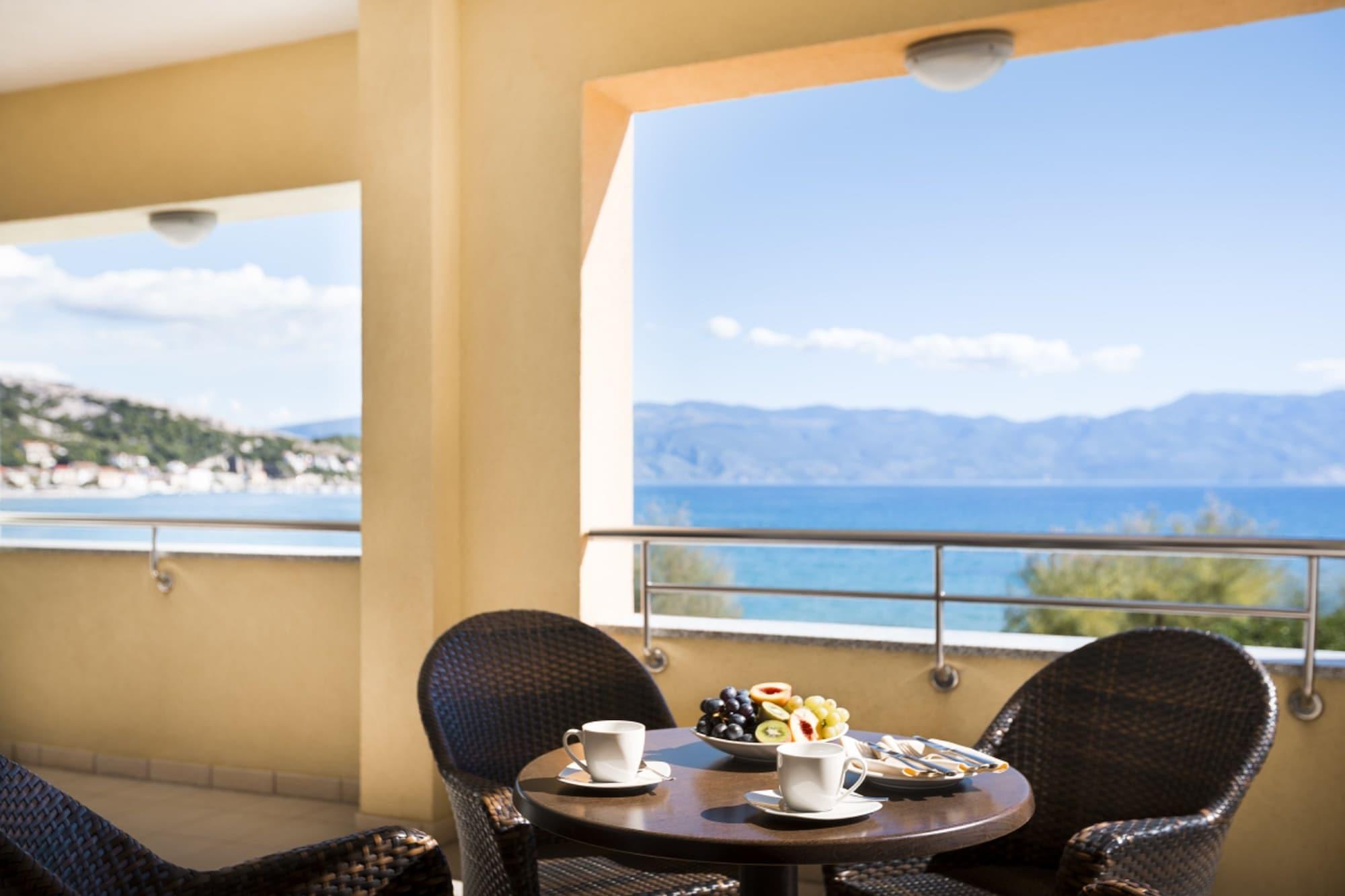 Valamar Atrium Residence Baska  Ngoại thất bức ảnh