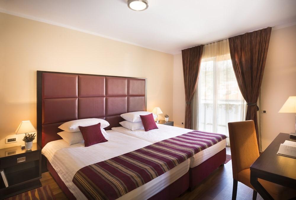 Valamar Atrium Residence Baska  Ngoại thất bức ảnh