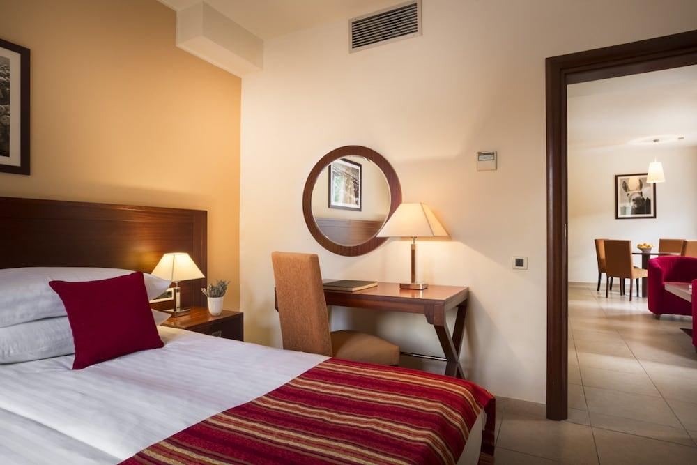 Valamar Atrium Residence Baska  Ngoại thất bức ảnh