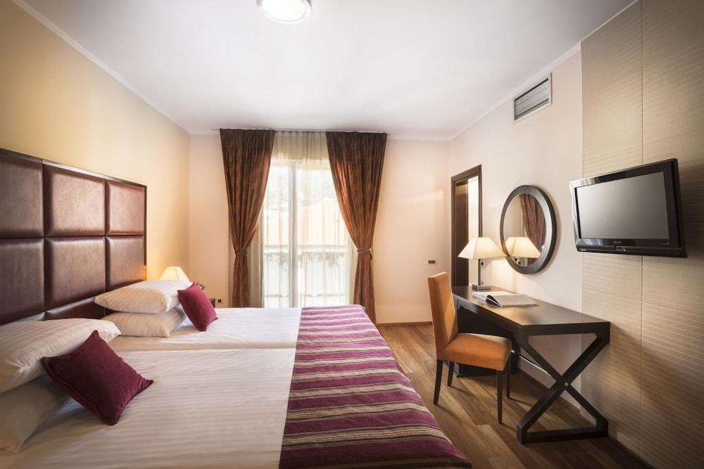Valamar Atrium Residence Baska  Ngoại thất bức ảnh