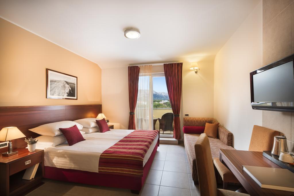 Valamar Atrium Residence Baska  Ngoại thất bức ảnh